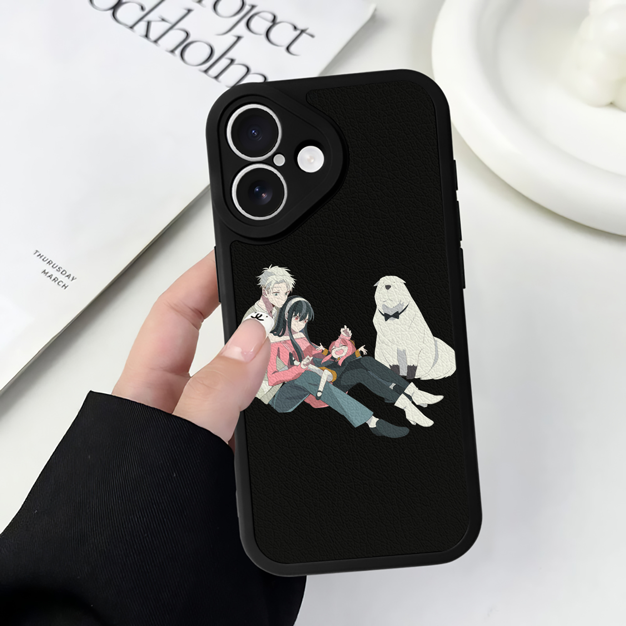 （画像用） SPY×FAMILY间谍家家酒 【iPhone 16シリーズ対応】シリコンスマホケース（レザー調） 材質：シリコン